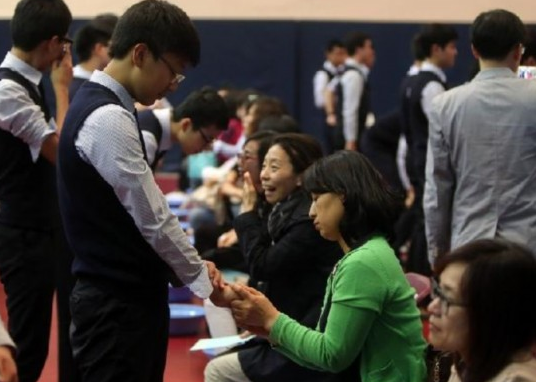 新高考政策实行后，部分教师将面临职业危机，也有人想辞职