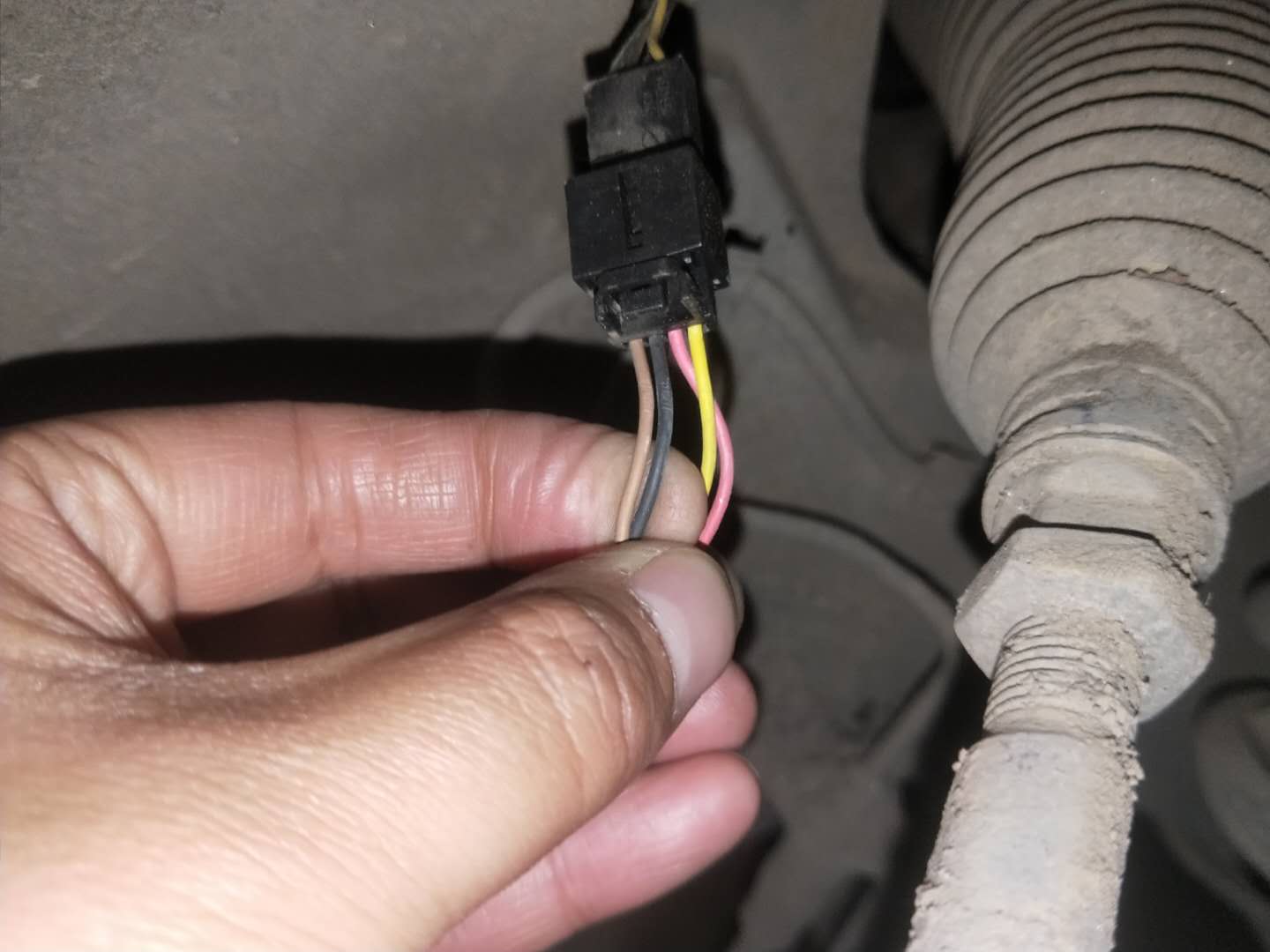 奥迪2.8V6发动机故障一大堆，最吓人的是差点把发动机甩出去