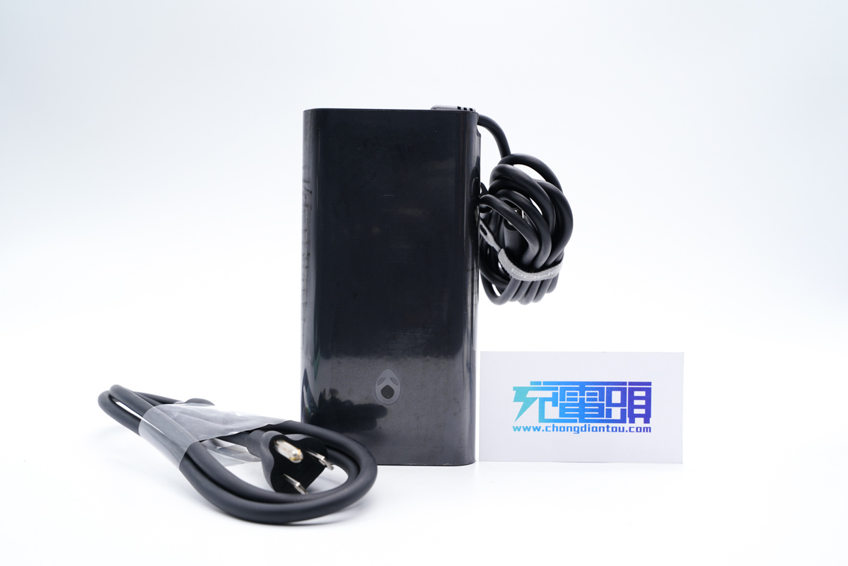 外星人筆記本電腦標配240W電源拆解，內置氮化鎵黑科技，用料豪華