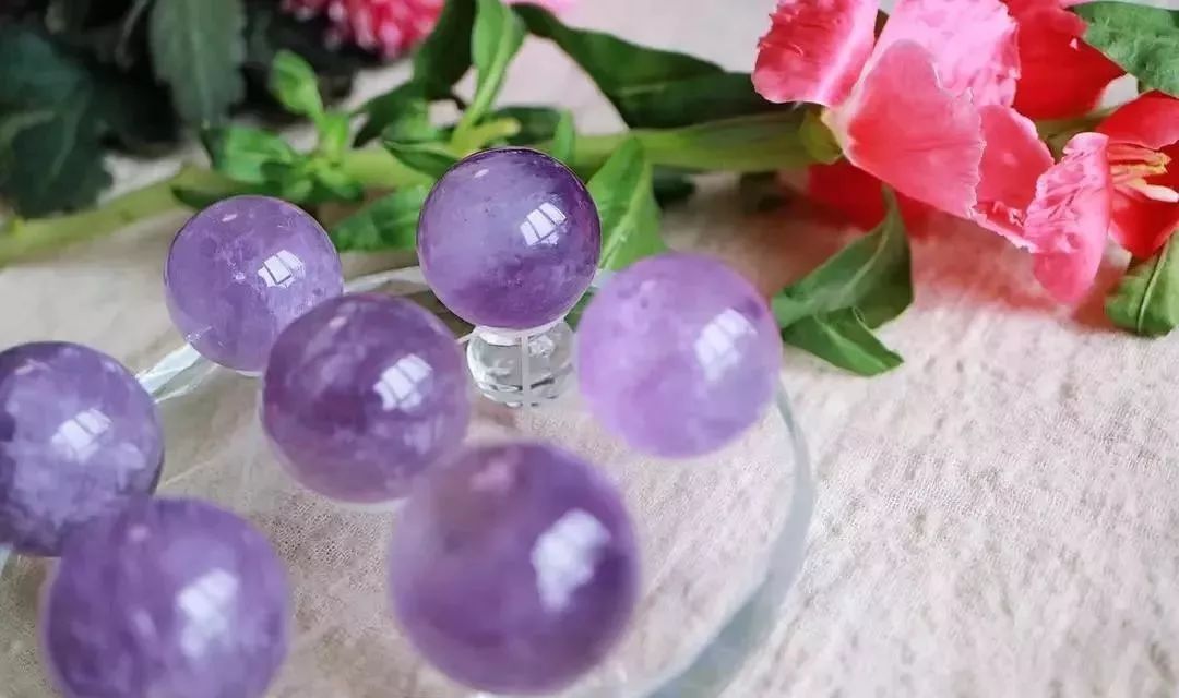 紫水晶含义(紫水晶的寓意是什么?紫水晶有哪些象征含义?