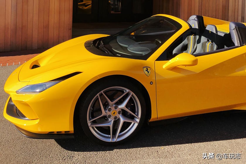 2020年法拉利F8 Spider：中置引擎的魅力敞篷超跑