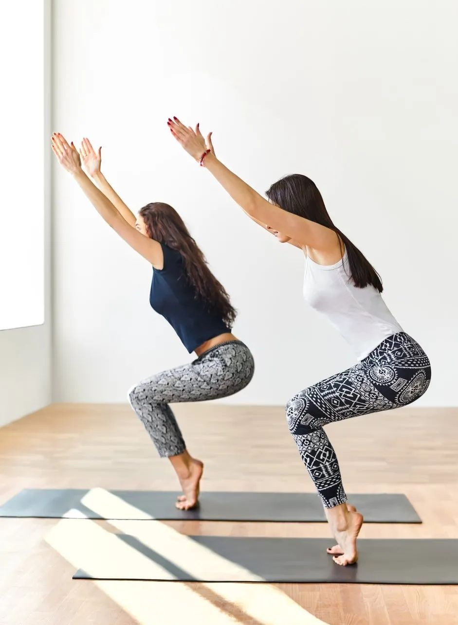 瑜伽幻椅式动作讲解