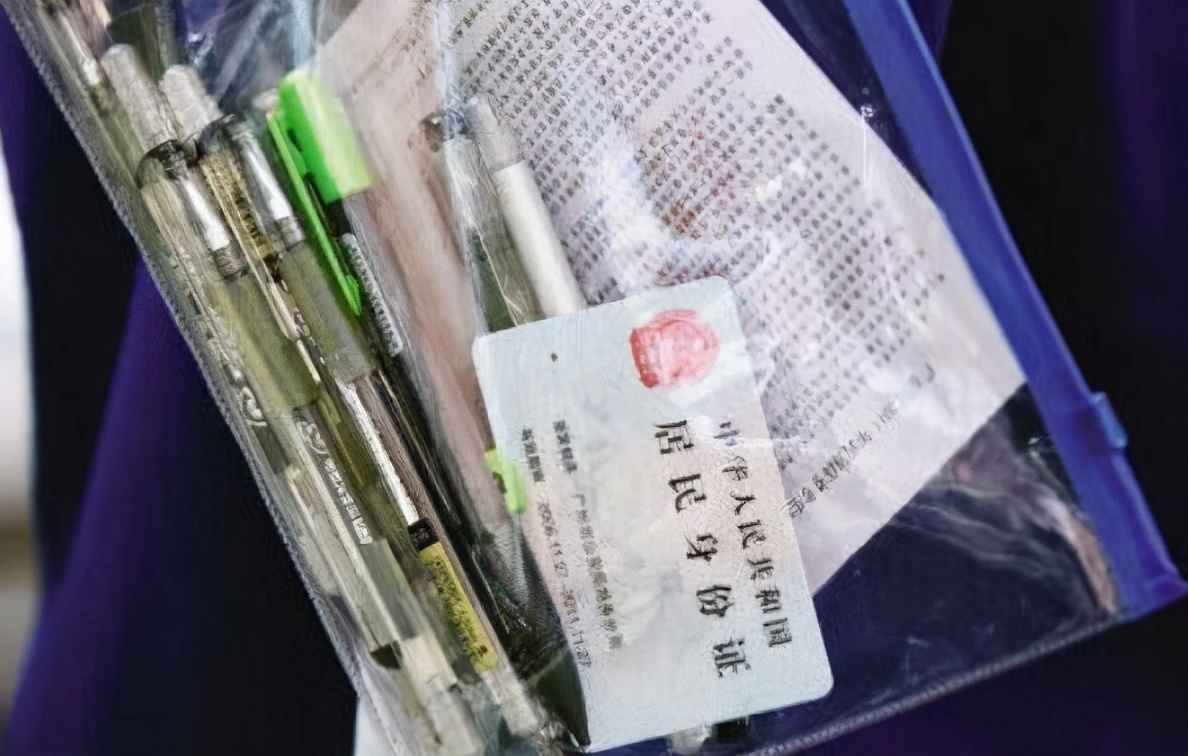 高考当天为什么不能穿校服？原因或不止一条，听听老师怎么说