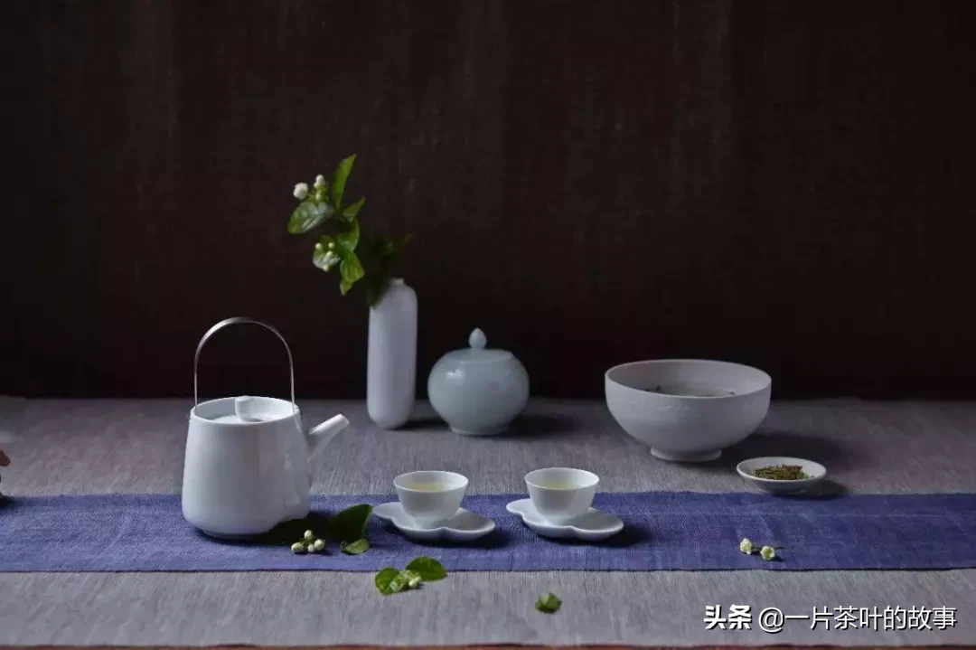 茶韵悠然，三分于器