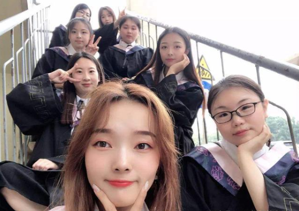 一年学费2.8万，还是民办二本，这样的大学值得去读吗？