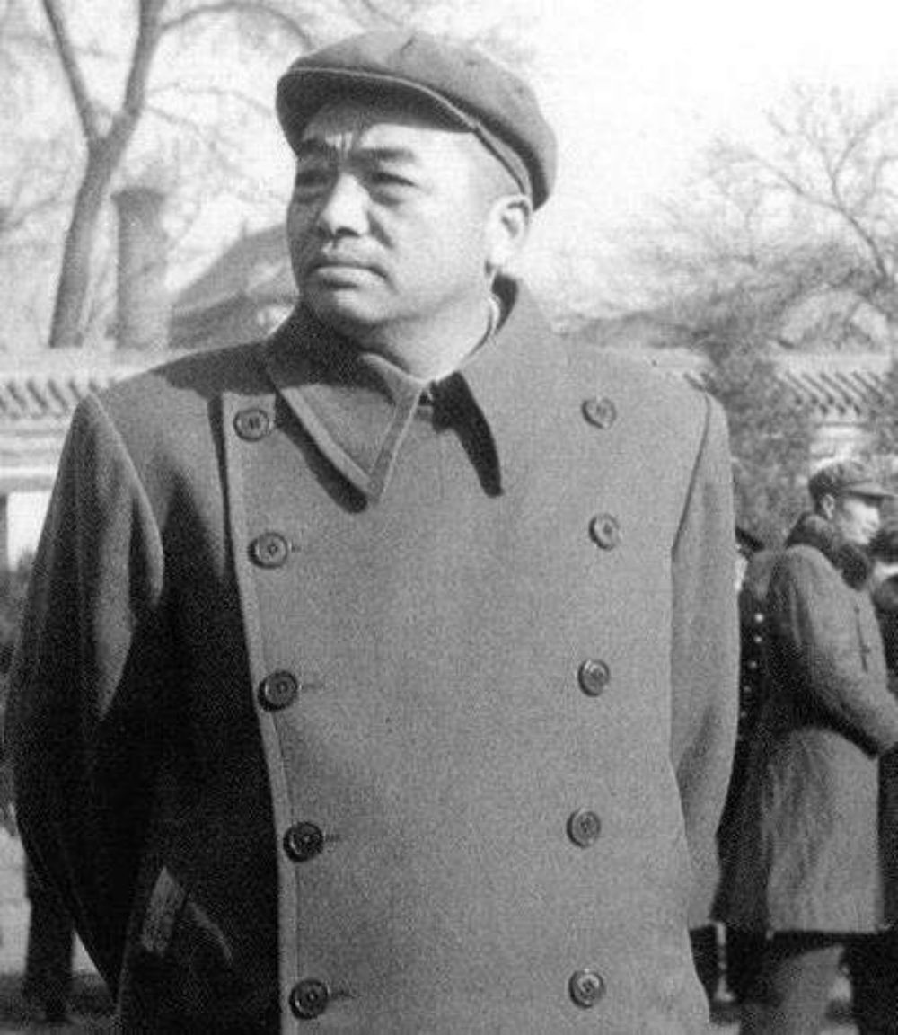 从穷苦孩子到开国元帅，毛泽东主席为彭德怀作诗：唯我彭大将军