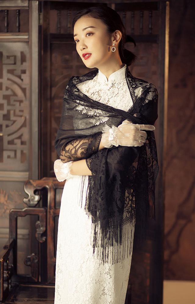 中年女人开春穿什么？推荐这件“旗袍”，显瘦优雅又洋气！