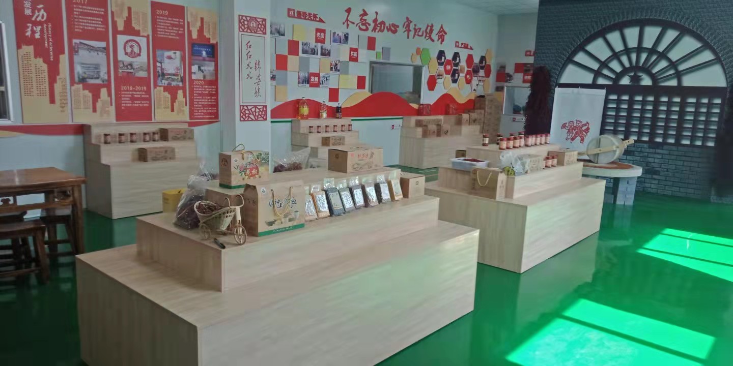 延安辣婆姨广开合作大门·与南泥湾农业五年合作产值将超1.2亿元