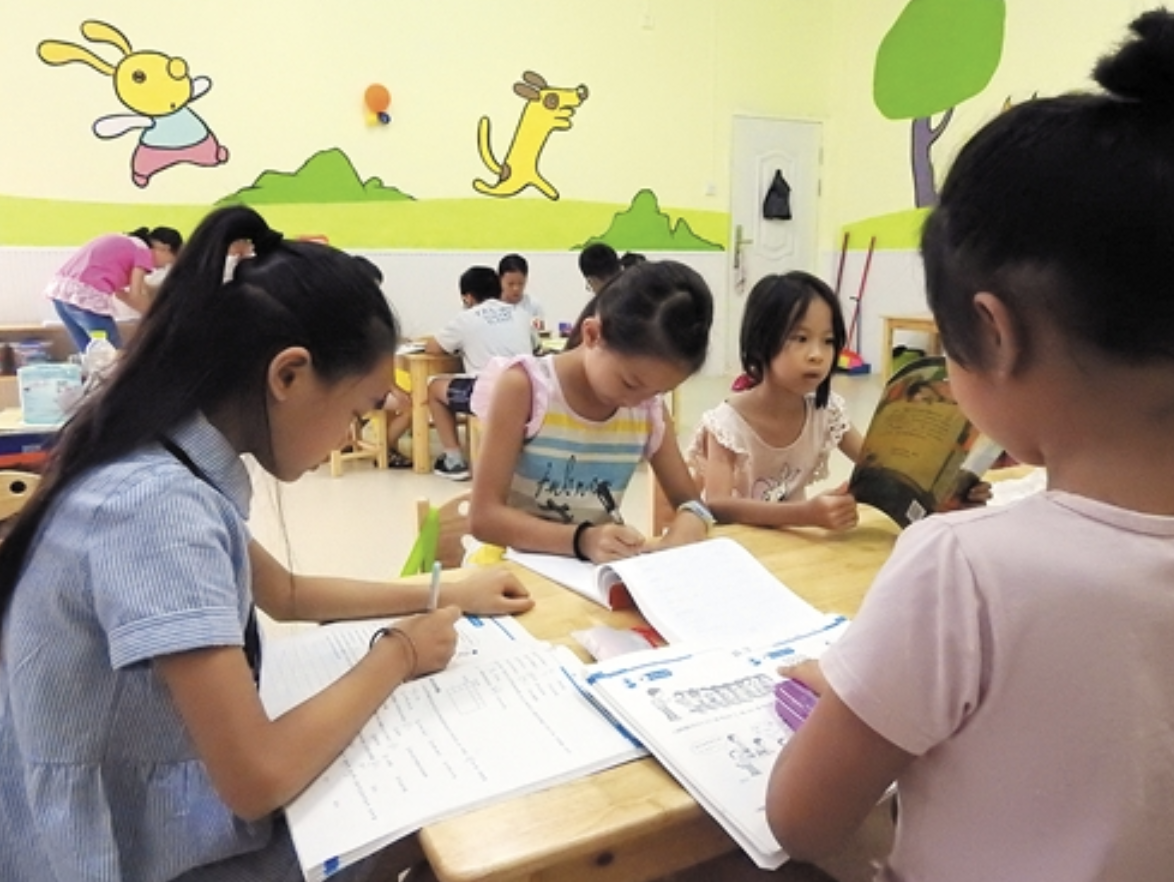 小学生作文“我的家”火了，把一家四口比作师徒四人，老师：神童