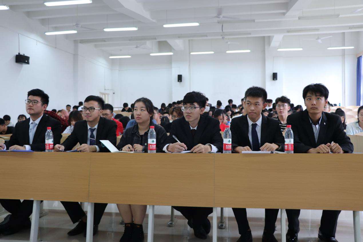 上大学，到底要不要加入学生会？学长学姐的建议来了