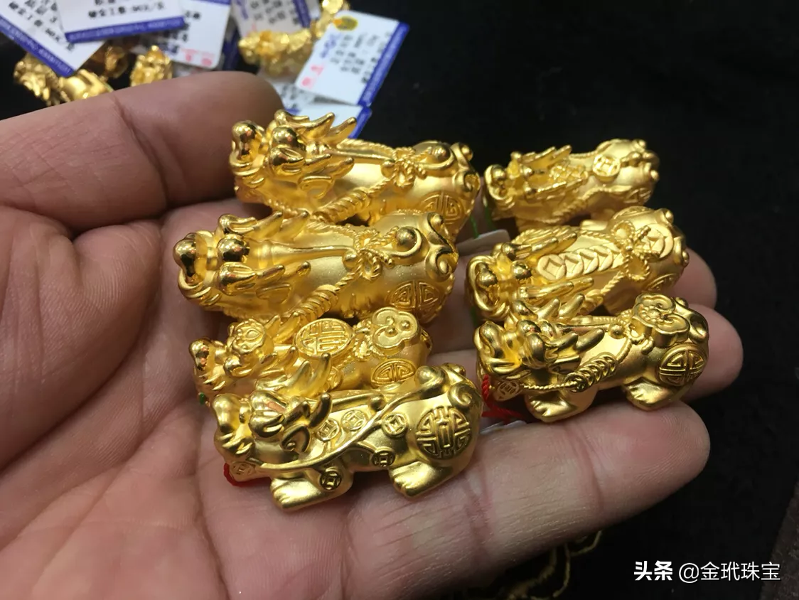 一口价3D硬金是不是黄金首饰？商家按件销售，为什么不称克重？