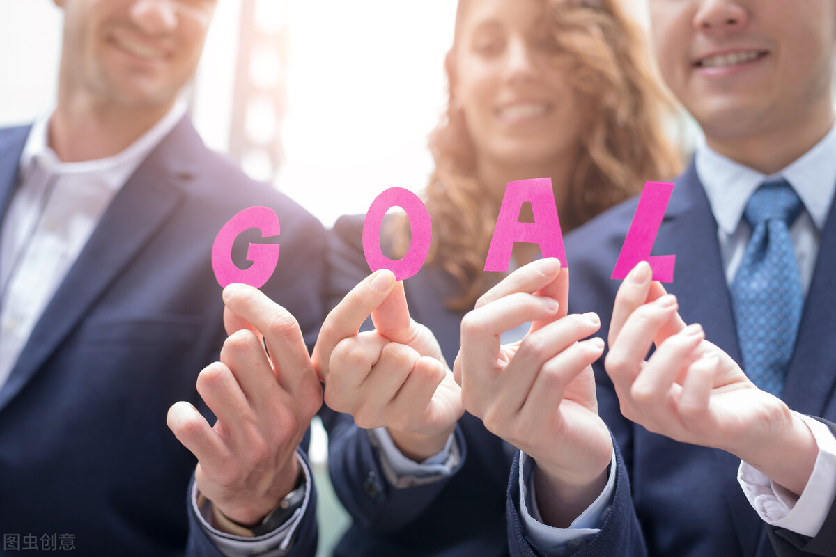 苏世民：越没钱越别着急赚钱，偷学3个“富人思维”，比苦干管用