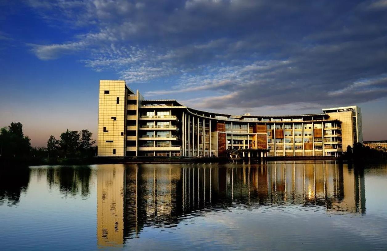 西南这所交通大学实力雄厚，就业率高，今年录取最低分是382分