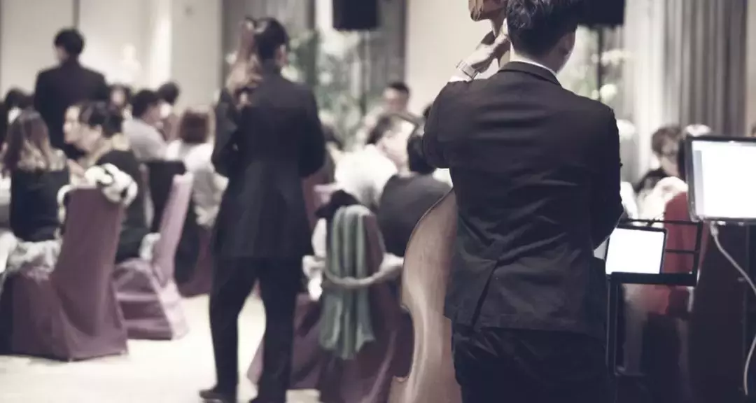 保险公司要请我吃饭,你说去还是不去?