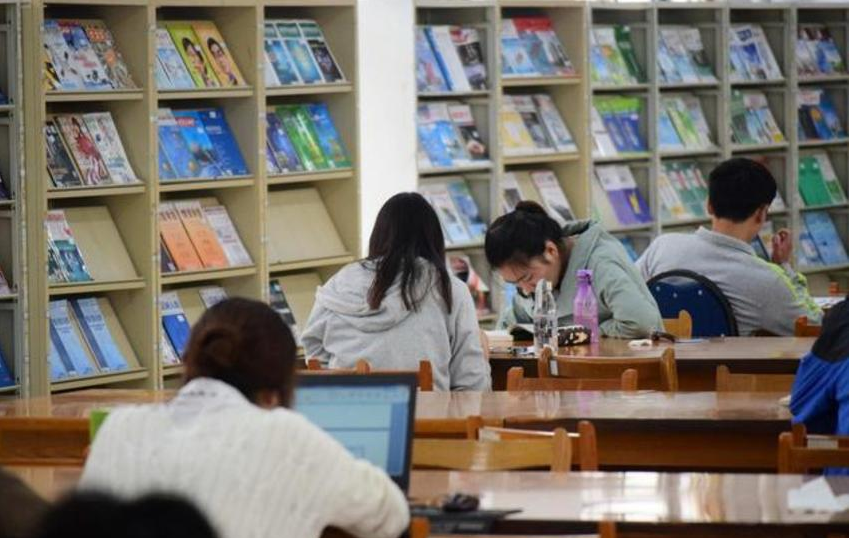 十大“铁饭碗”公开招聘，稳定工作专科起报，五险一金还有编制