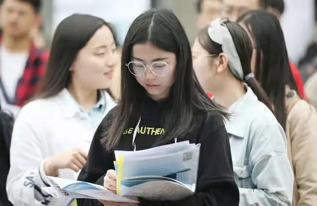 山东省重点高中排名，实验中学稳居榜首，烟台一中进步明显