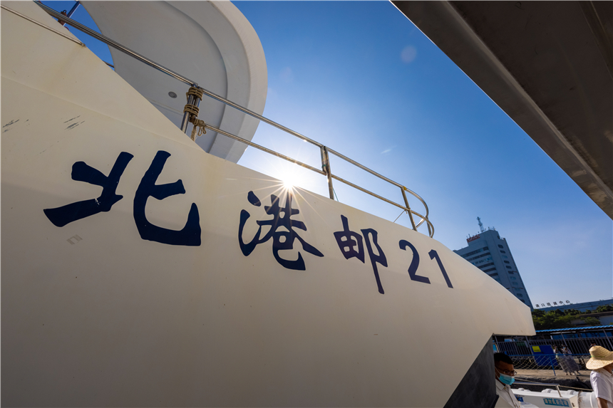 广西北海隐藏着一个仙境般的海湾，风景清幽，随手一拍都是明信片