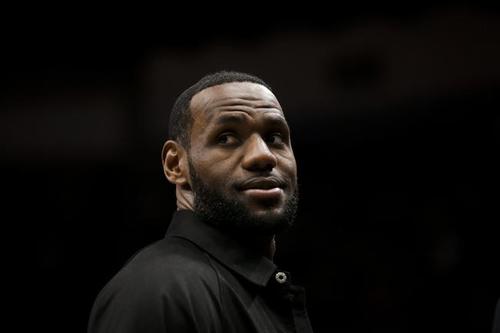 nba为什么不分球衣了(又搞事！NBA或再次停摆，理解詹姆斯为何不在球衣印平权标语了)