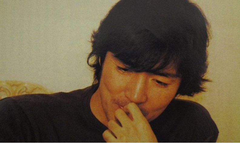 14年前负责桐原洋介案子的警官笹垣润三对当年的结果尚存疑问,虽退休