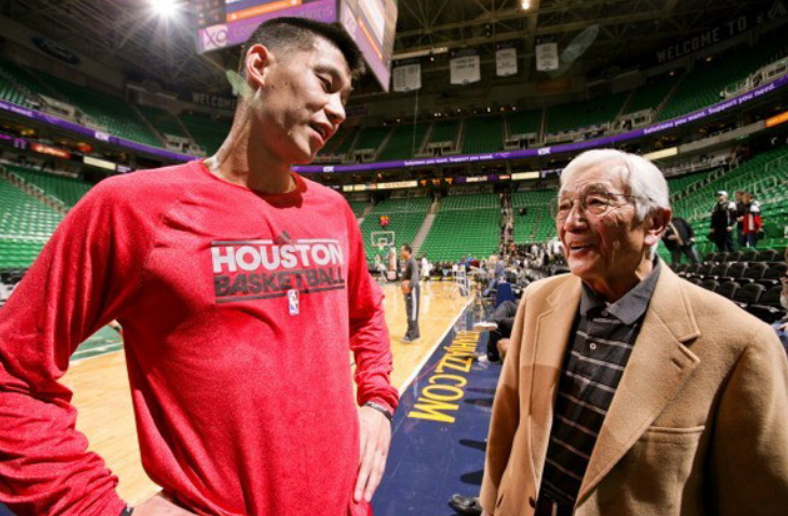 有哪些nba球星为亚裔(他是NBA首位亚裔球员曾打过二战 是林书豪和八村塁之前的先行者)