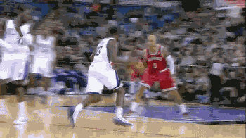 NBA十八大特技之第九招 : 欧洲步上篮