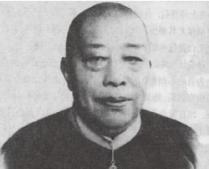 旧上海滩风云录：十大霸主纵横十里洋场的传奇岁月