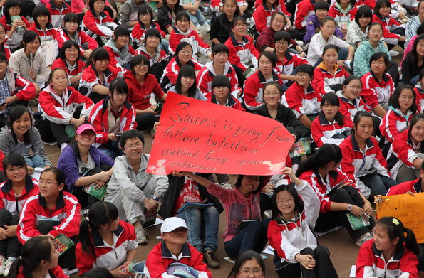 云南“令人惊艳”的高中，一本升学率达92.16%，其中15人考上清北