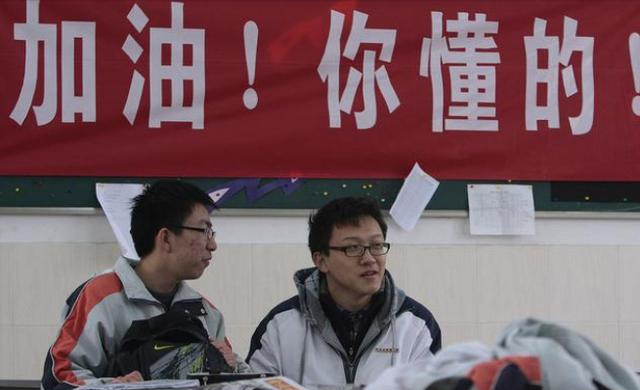 高考生迎来坏消息，22年或将成为“高考最难年”，3大变化要重视