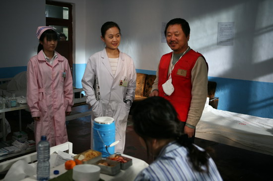 《耳朵大有福》:得意的大时代与失意的小人物