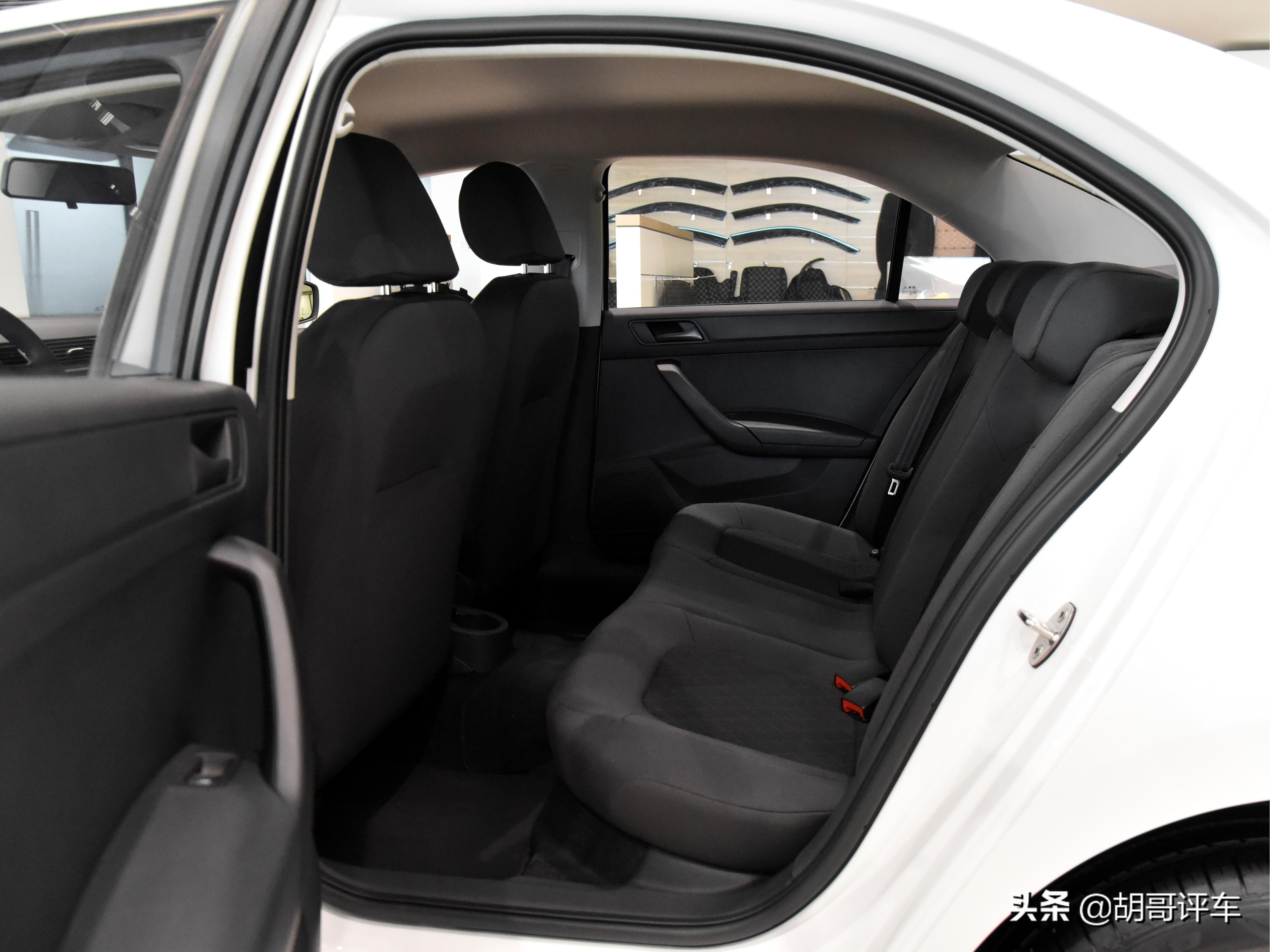 5.6L合资车，品质不错德系合资，三项自动挡，实拍昕锐