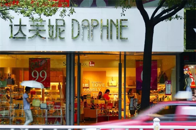 品牌風云榜：她經濟向上，這些女鞋品牌向下