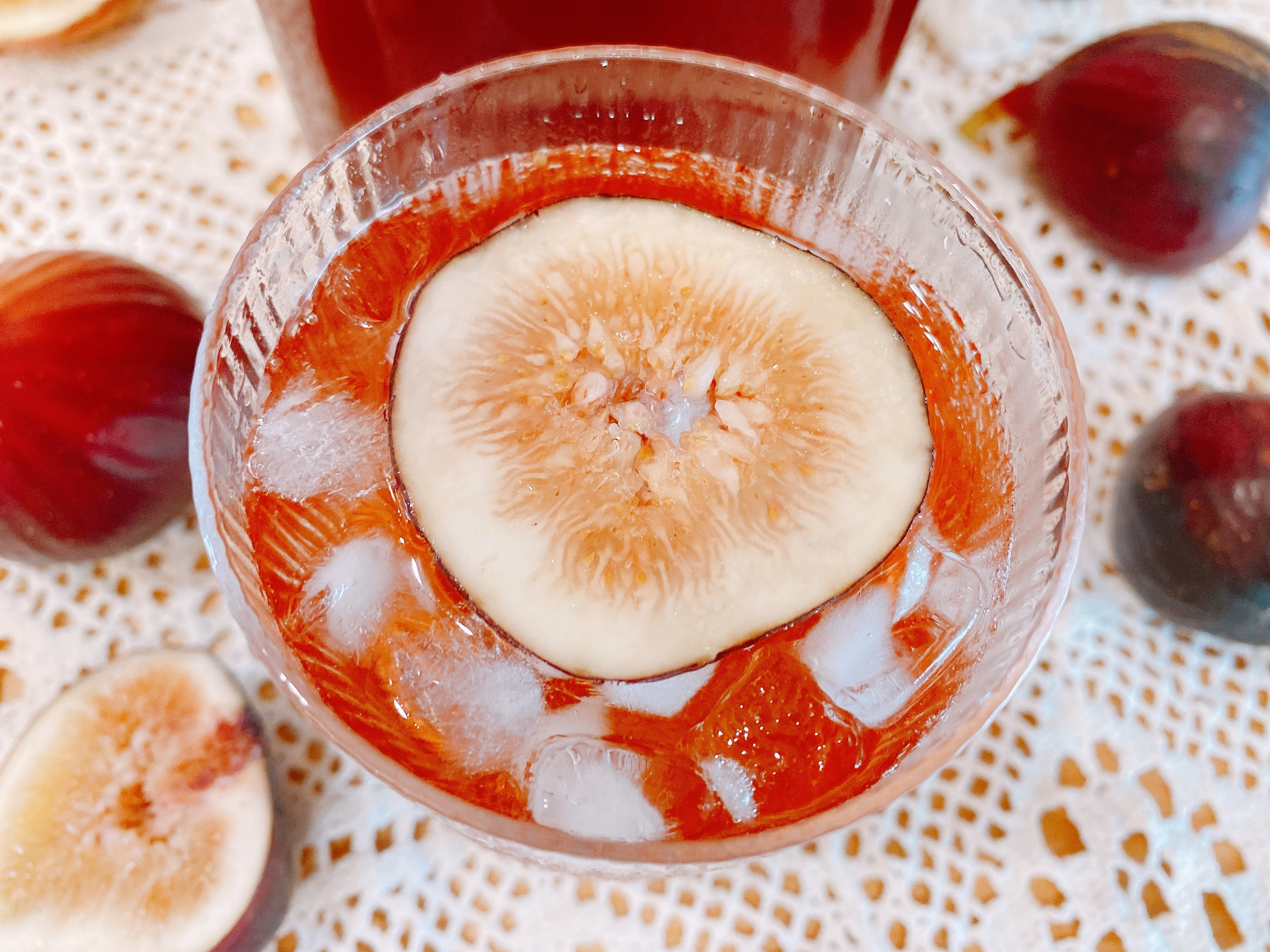 无花果上市,酿一壶无花果酒,香气四溢口感醇香,能润肠胃促消化