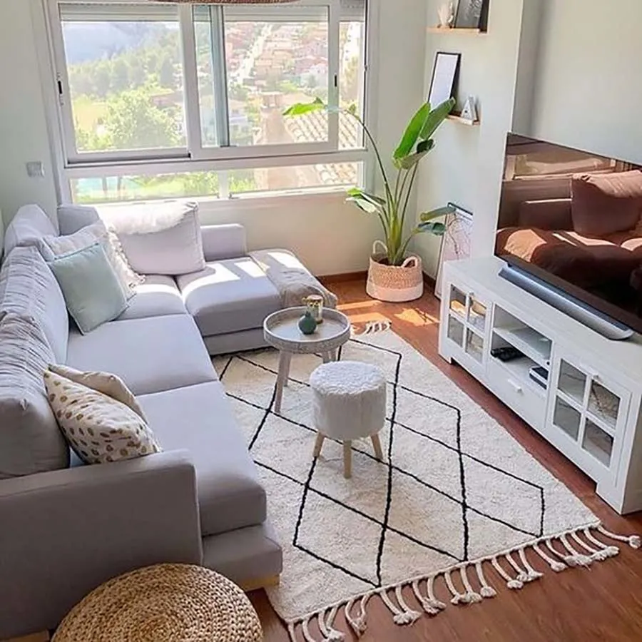 他家10㎡客厅好大！全靠布局技巧，大沙发放上还是宽敞