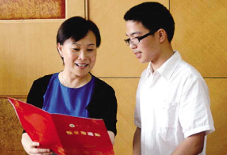 高考特殊满分作文，全文仅有755个字，却有30字阅卷组长也不认识