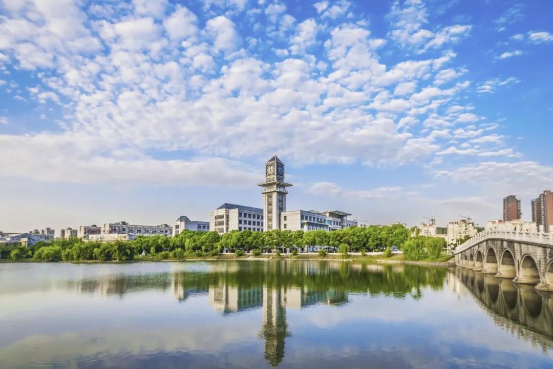 211名校实力如何？在重量级榜单中蝉联第一，走出110位富豪企业家！