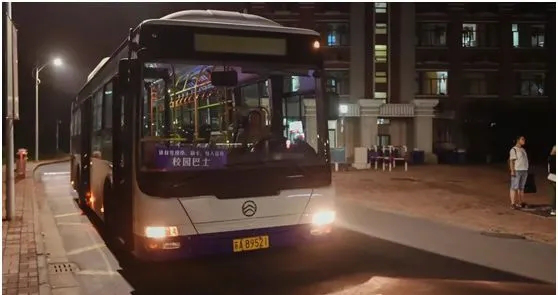 南京“超豪华”大学：别墅宿舍，配备电梯、空调、独卫，坐拥影院、游泳馆、健身房！