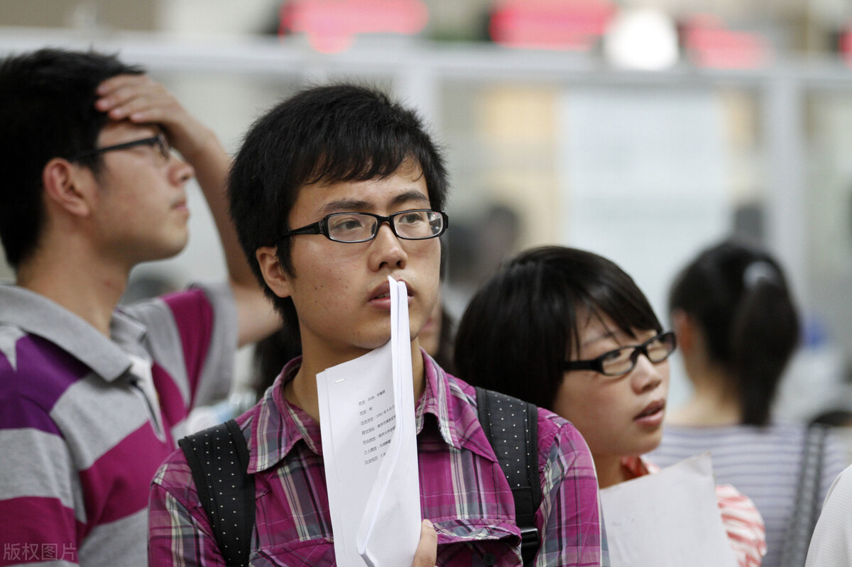 学校假期托管服务，优先聘请大学生志愿者，我有4点理由