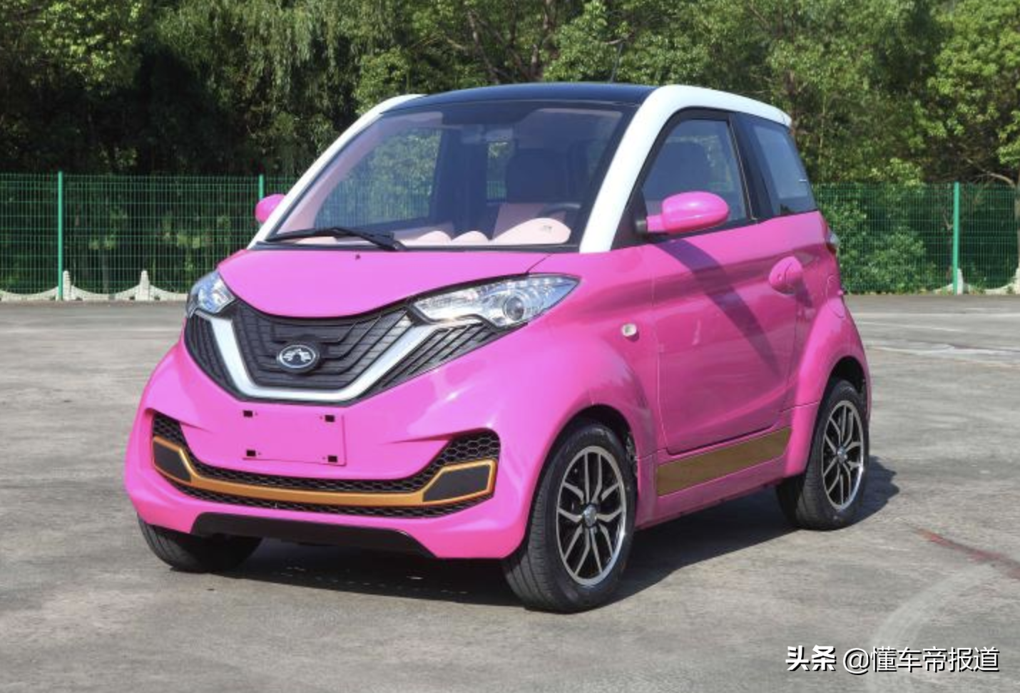 新车 </p><p>　　 售价2.98万-3.68万元，华梓1号上市，五菱宏光MINIEV新对手
