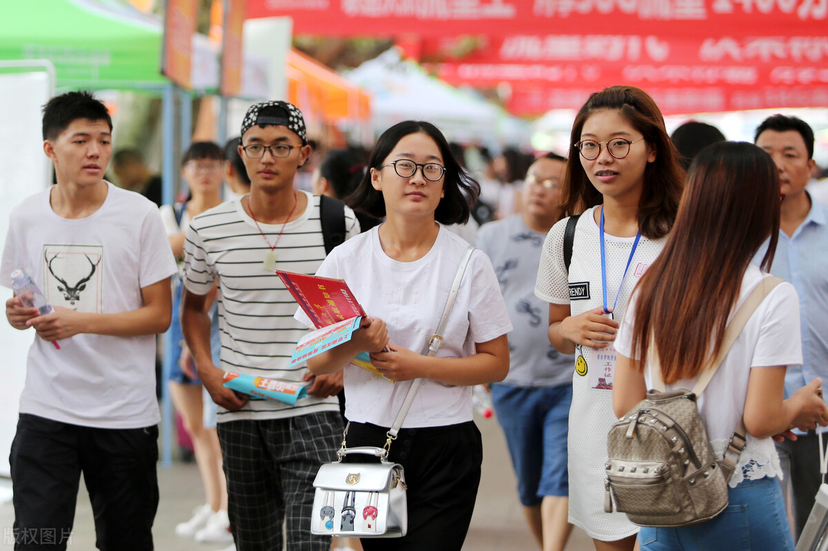 进入大学之后转专业有哪4个层级？这份转专业指南请大一新生查收