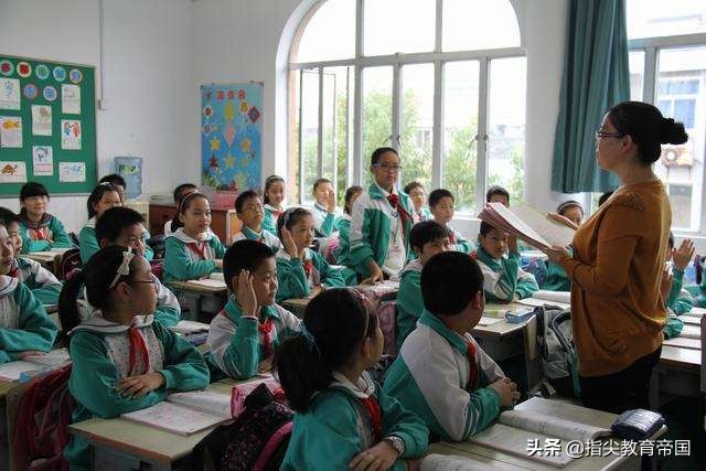 高傲自大者终将碰壁，谦逊学习方能进步——《小马过河》启示录