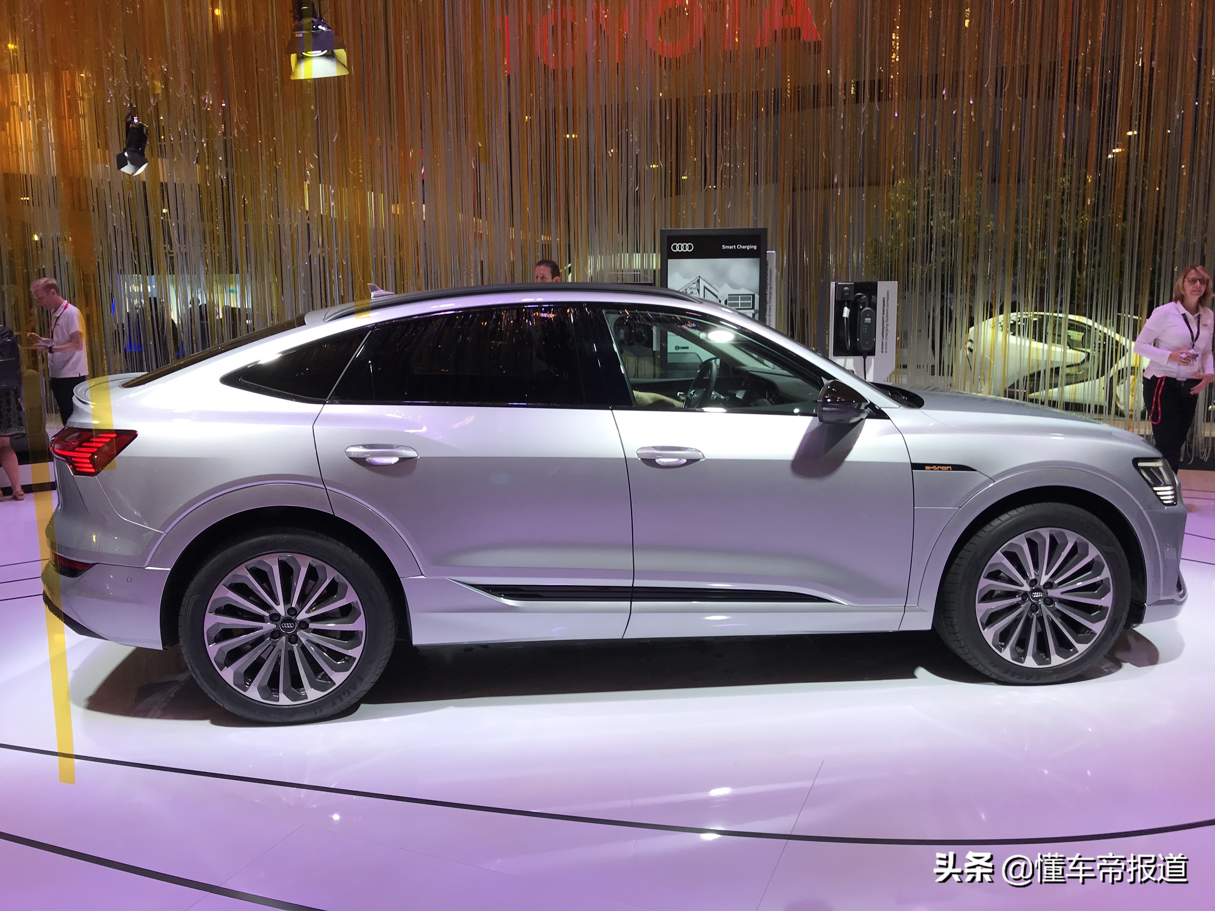 新车 | 原装进口电动轿跑SUV！奥迪e-tron Sportback亮相上海车展