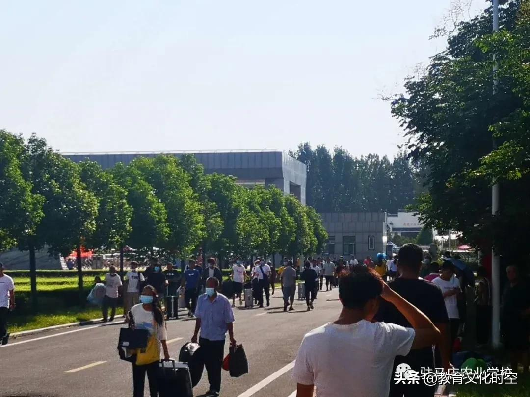 桃李芬芳醉天中 筑梦农校启新程——驻马店农业学校新生报到纪实