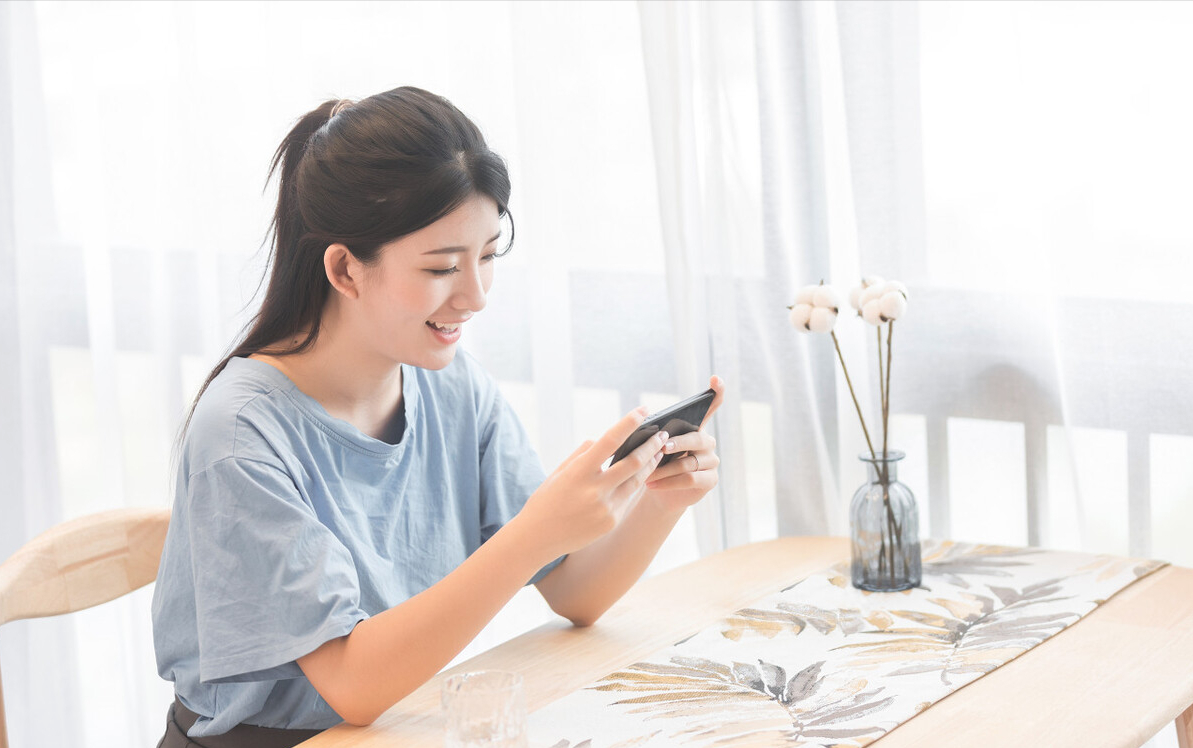 人为什么会做梦，说梦话时，别人能接话吗？