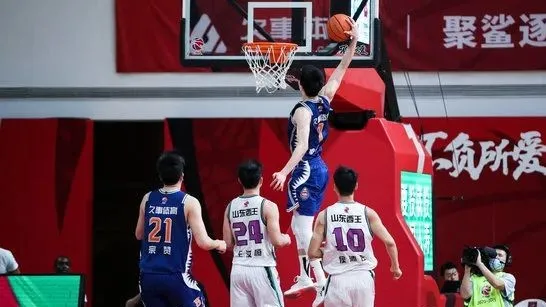 nba为什么没什么中国球员(刚刚！退出选秀！NBA今年又看不到中国球员)