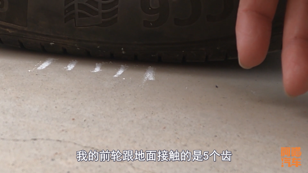 自己如何肉眼判断车子胎压异常？喵哥手把手教你，一下子就学会了