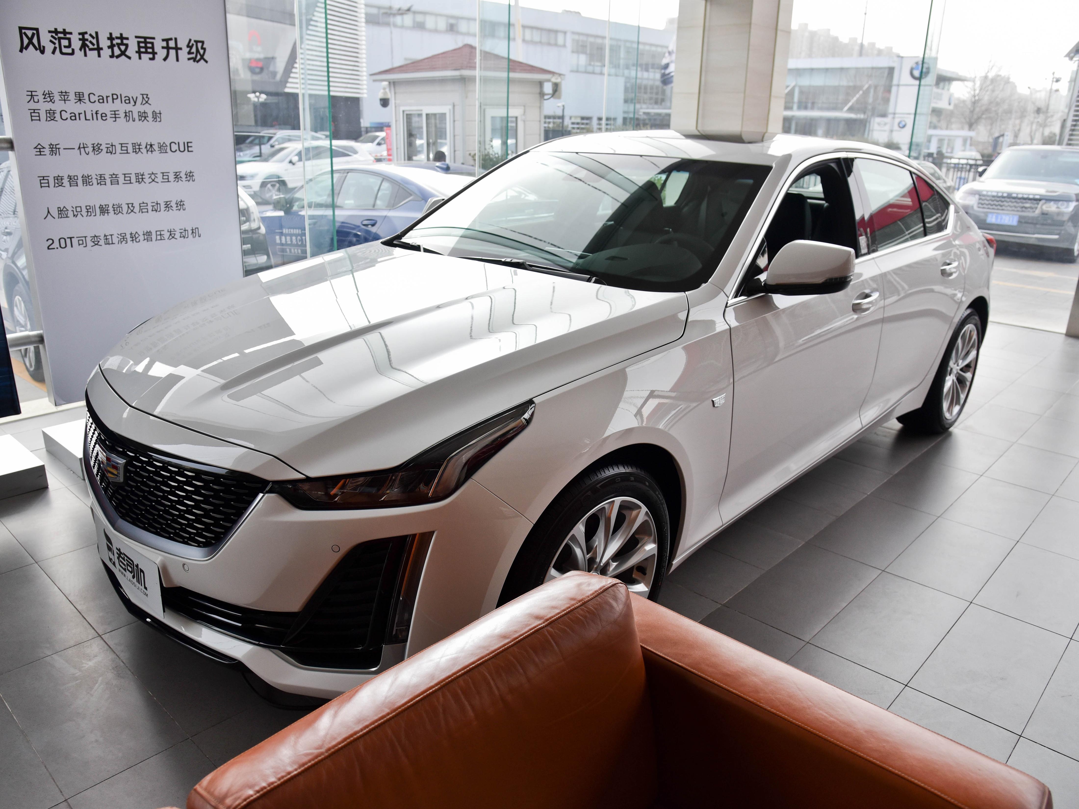 凯迪拉克豪华后驱大轿车，尽享尊贵驾乘体验