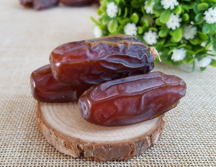 椰枣是椰子还是枣？到底和红枣有啥不同，口感软糯香甜，营养丰富