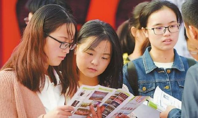 未来五年内很“吃香”的3大专业，好就业，薪资待遇也不差