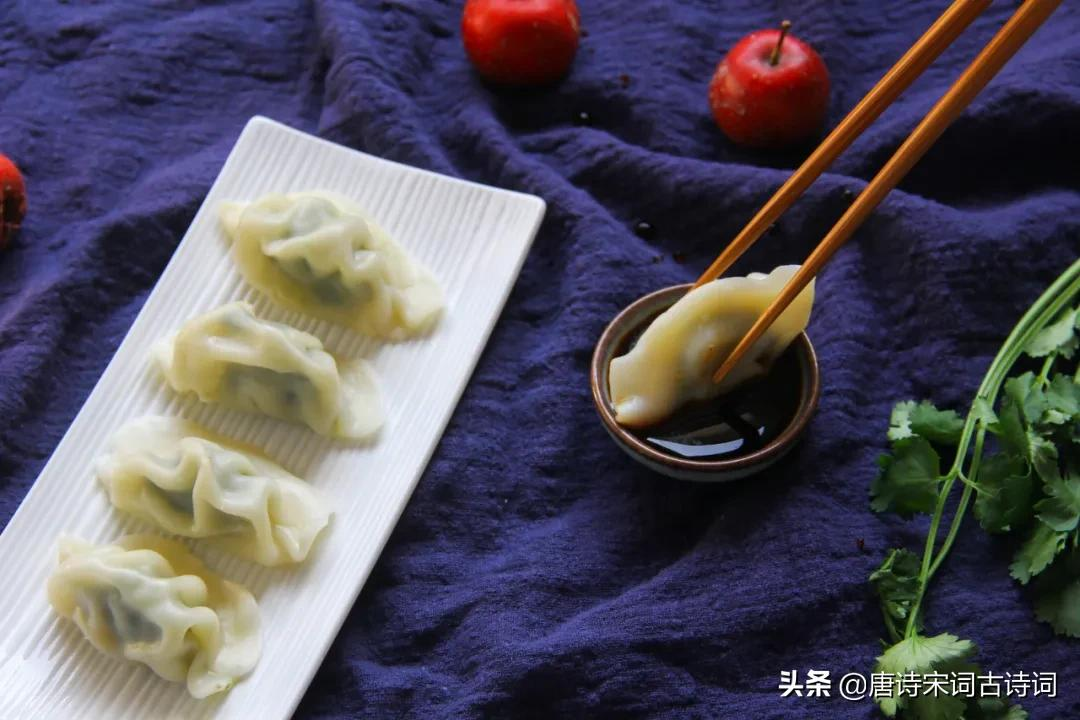 时绕麦田求野荠