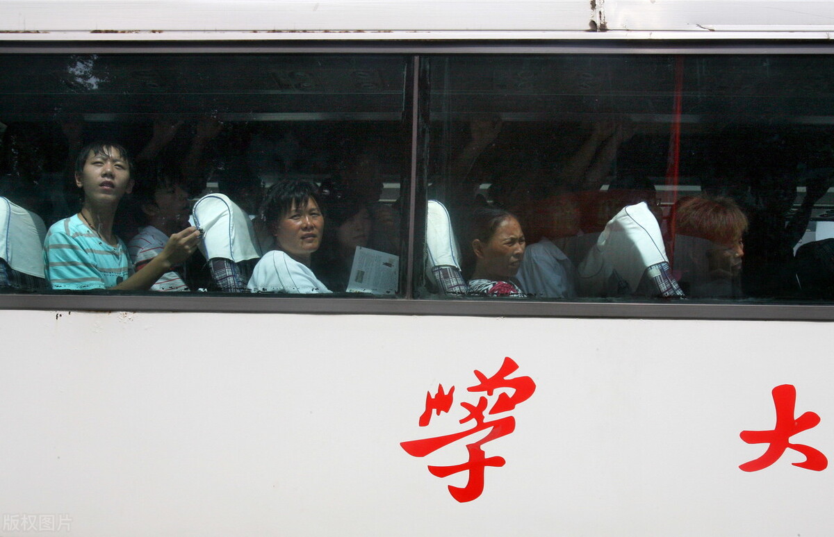 为什么本科大学开学时间比专科早，放假时间比专科晚，原因是什么